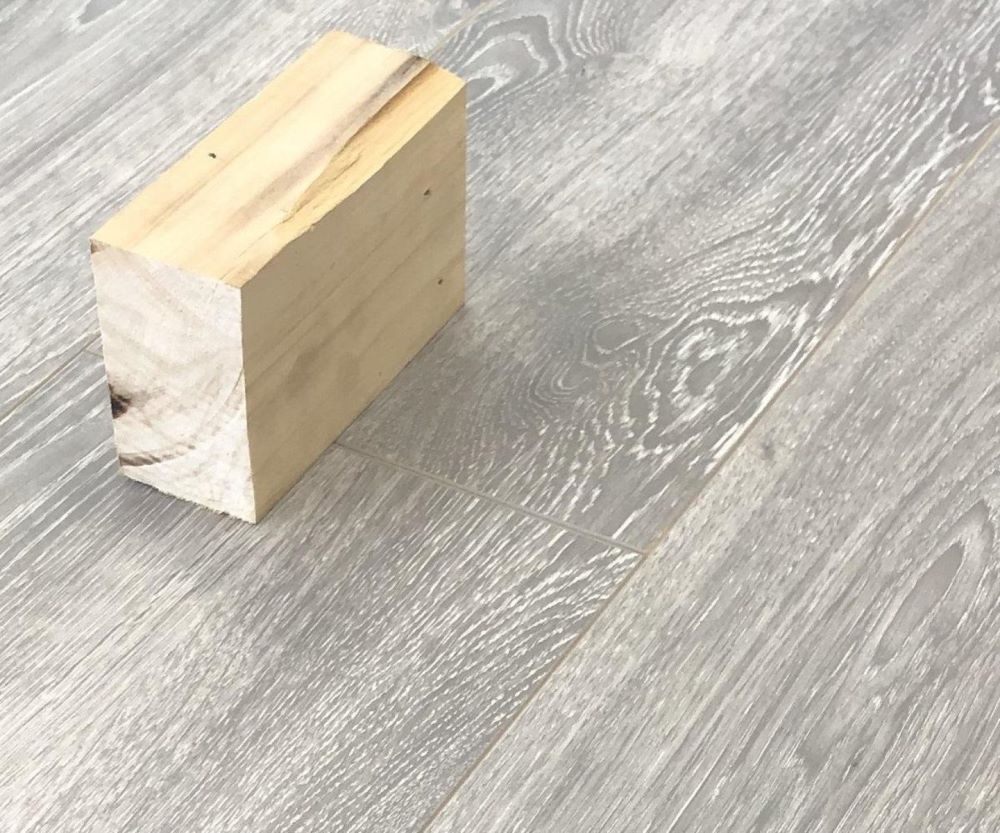 Ламинат "SunFloor" 8/32 4V Дуб Гвинея 34 (1380*193*8 мм) — купить в Иваново