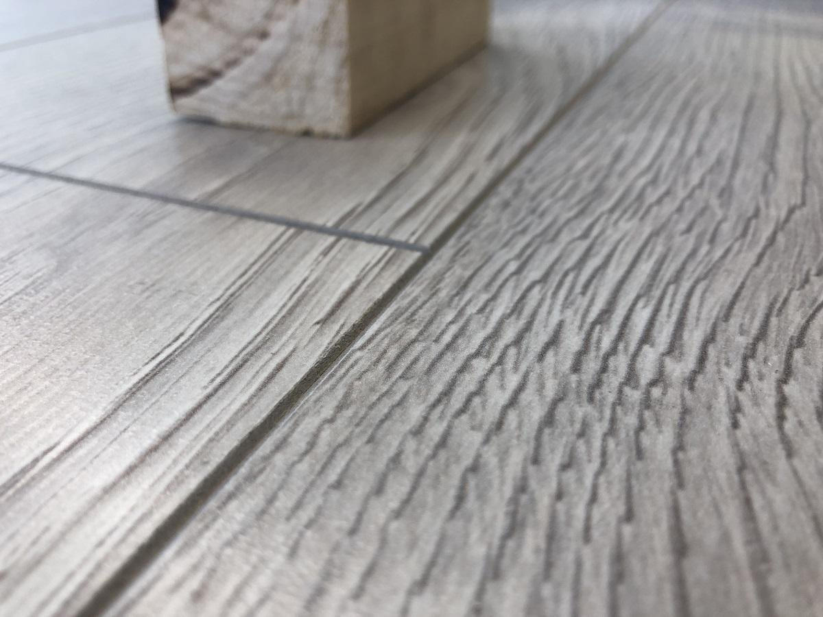 Ламинат "SunFloor" 8/32 4V Дуб Лайн 37 (1380*193*8 мм) — купить в Иваново